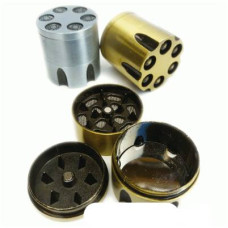 Гриндер металлический маленький с бункером